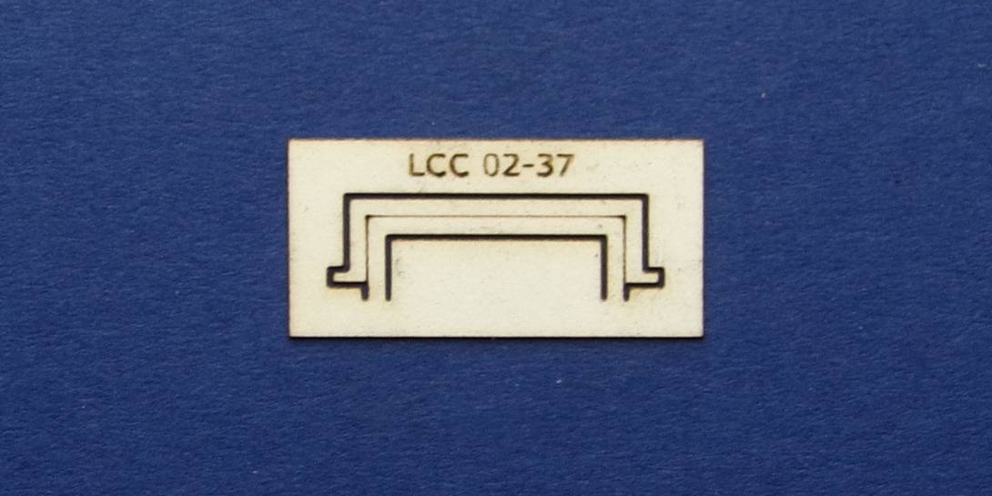 LCC 02-37 OO gauge decoration for square window type 1 Decoration for single square window.
